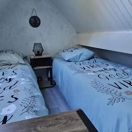 De 2 à 6 Personnes *