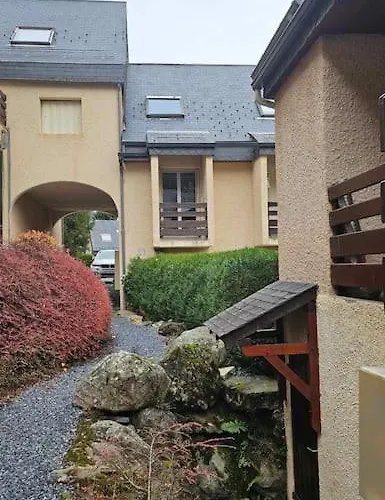 De 2 à 6 Personnes *