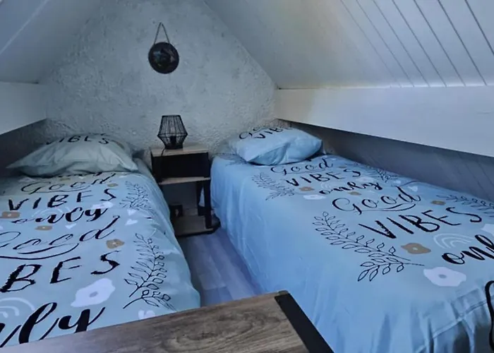 De 2 à 6 Personnes *